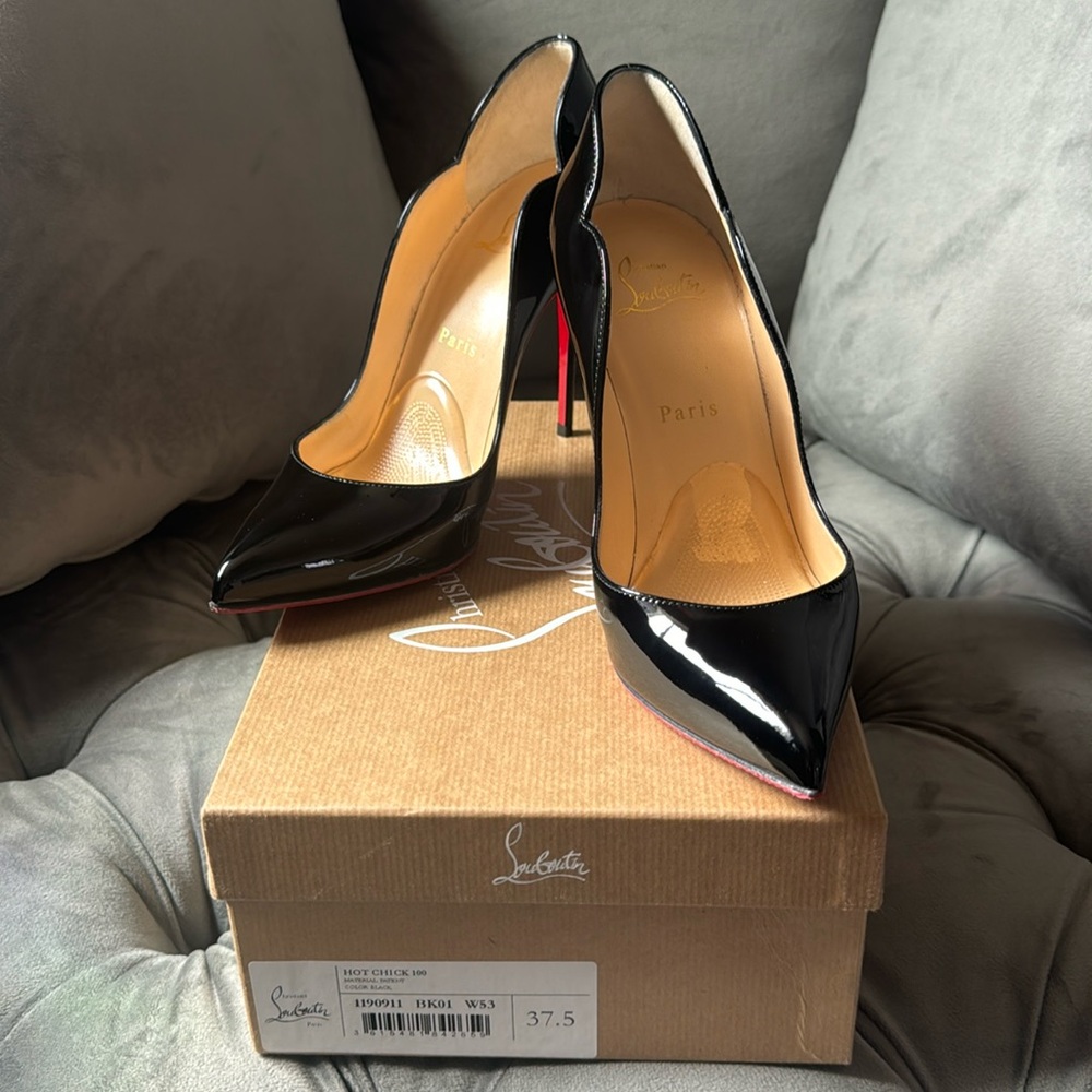 Hot Chick 100 - Christian Louboutin Heels. Black Patent - Size 37.5